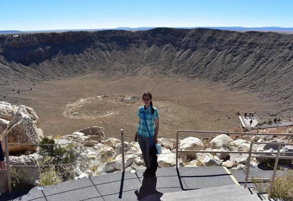 Самые необычные места для отдыха - 11 ударных кратеров