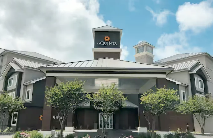 La Quinta Inns & Suites Austin Airport выставлены на продажу